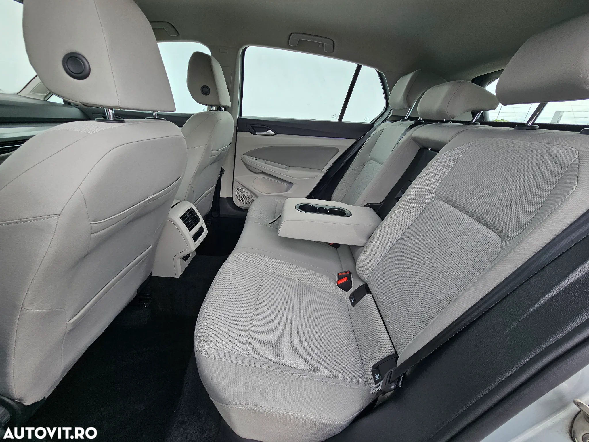 Volkswagen Golf 1.5 eTSI ACT DSG MHEV Life - 24