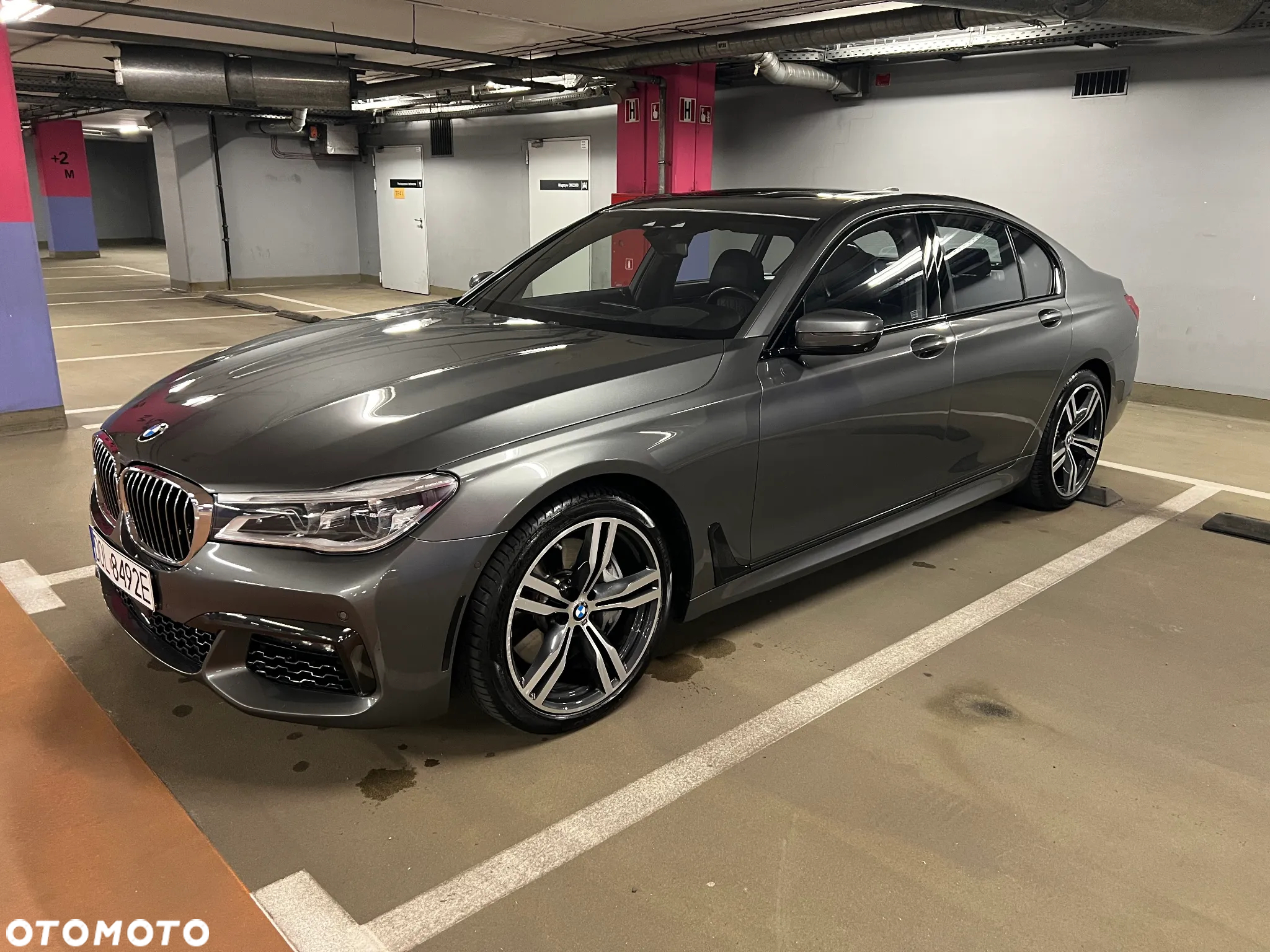 BMW Seria 7 750i xDrive - 6