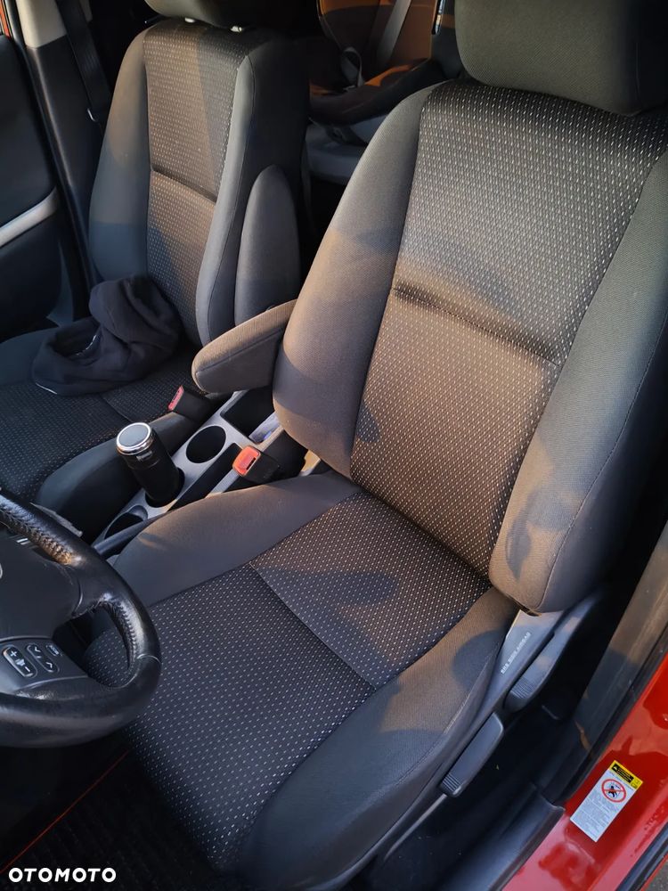 Toyota Corolla Verso 2.2 D-CAT Sol - 15