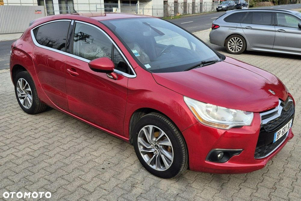 Citroën DS4 1.6 HDi SoChic - 4