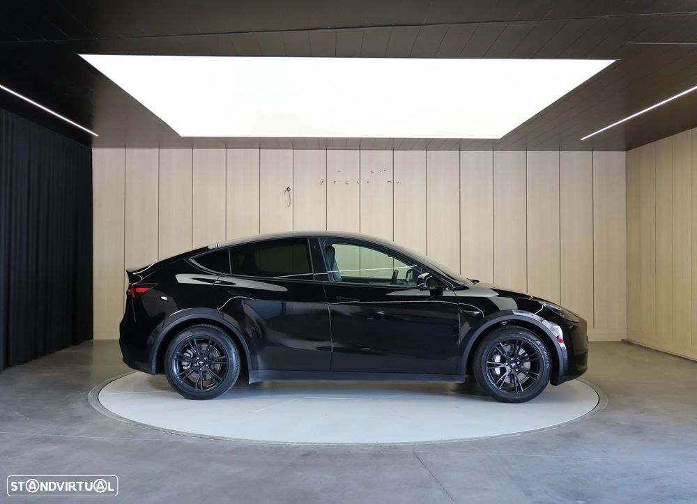 Tesla Model Y RWD - 7