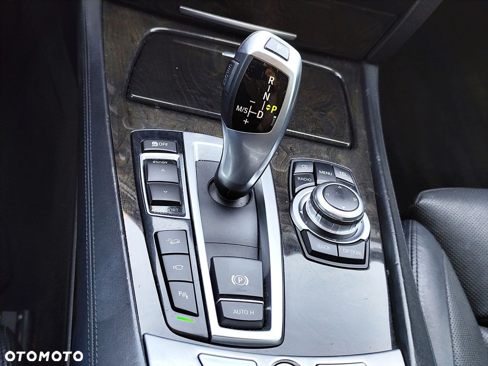 BMW Seria 7 750Li xDrive - 21