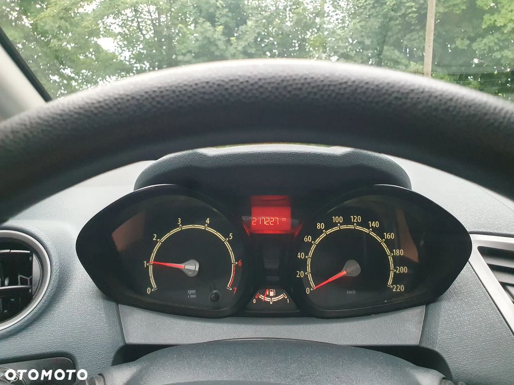 Ford Fiesta 1.25 Ambiente - 13