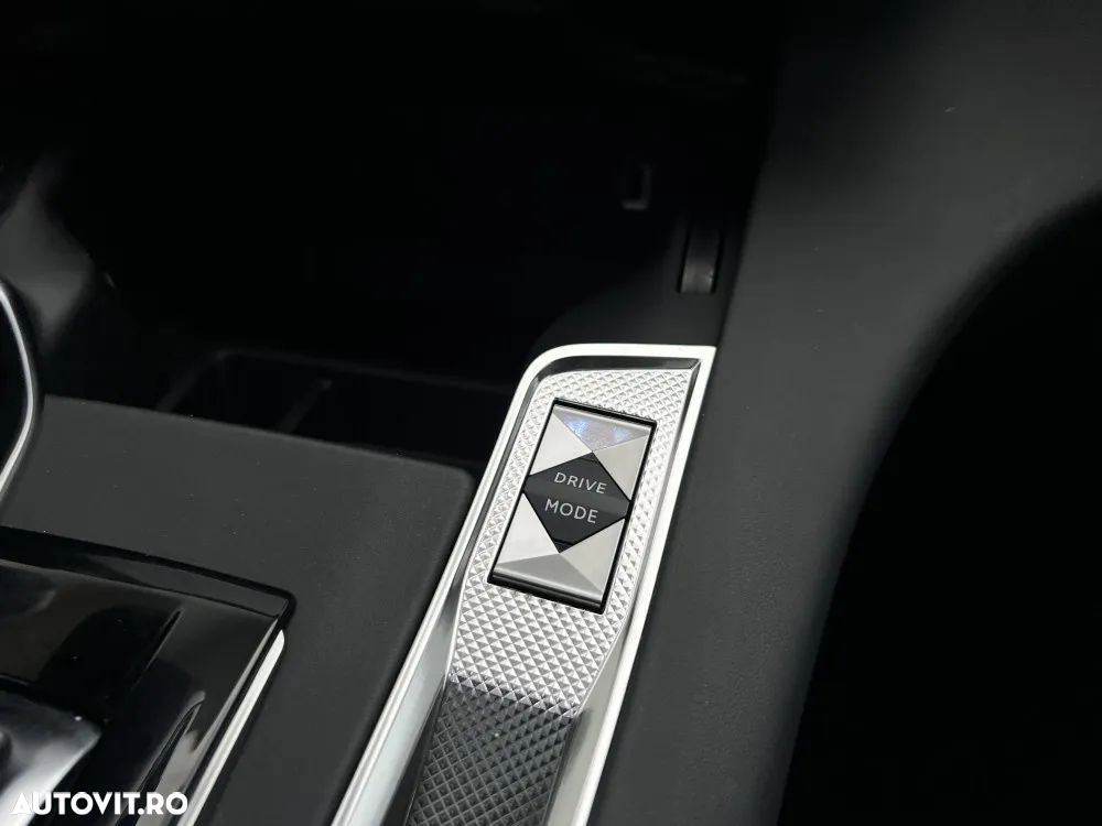DS Automobiles DS 7 Crossback - 15
