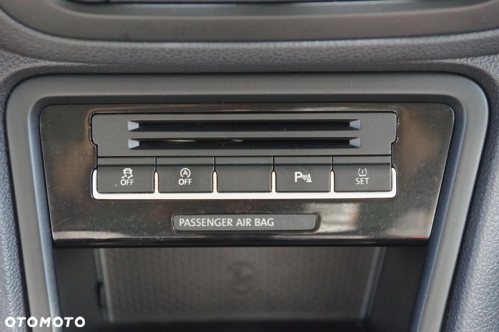 Volkswagen Sharan 2.0 TDI 4MOTION Blue Motion Life - 16