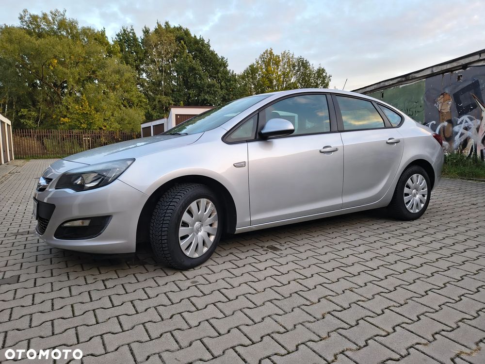 Opel Astra - 1