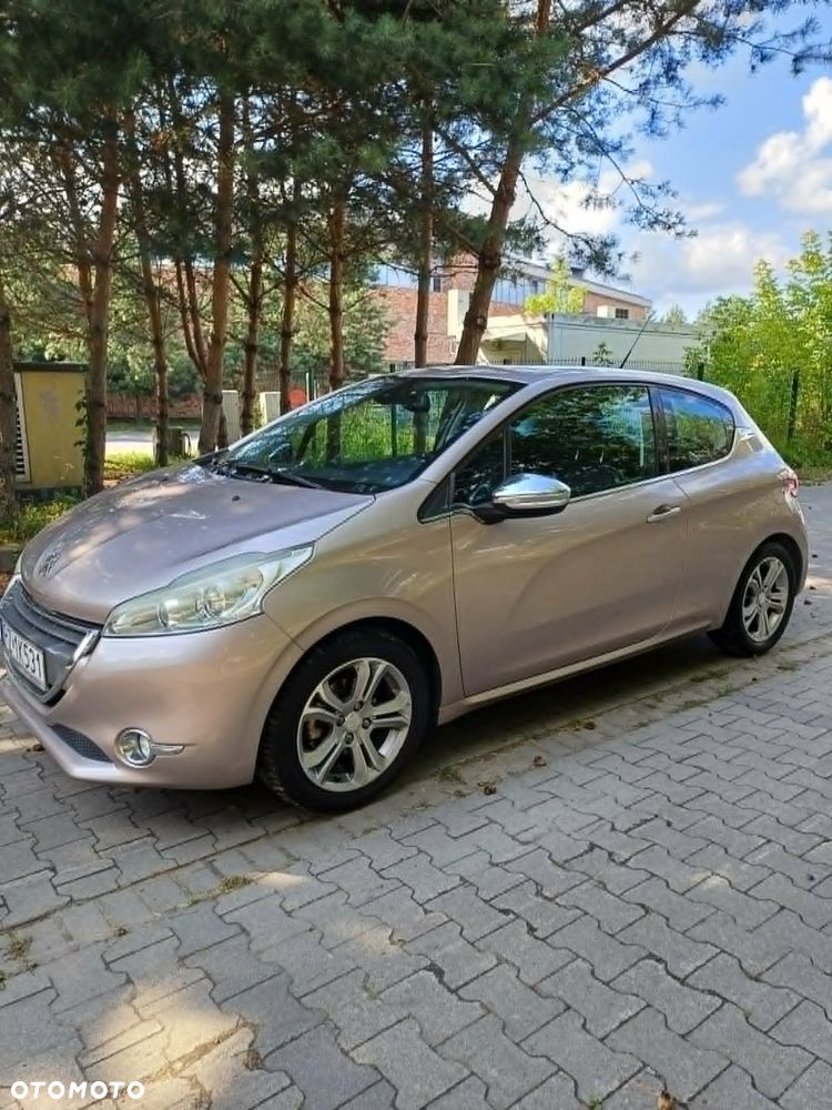 Peugeot 208 1.6 VTi Allure - 1
