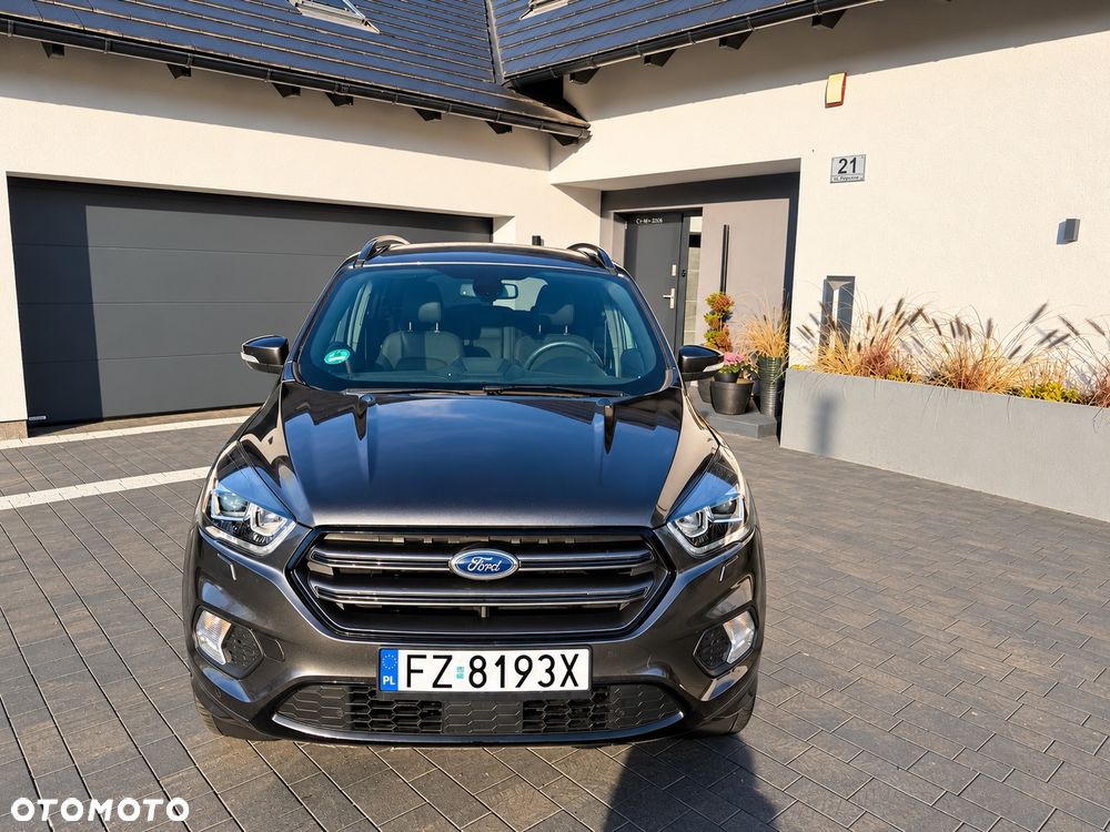 Ford Kuga - 2