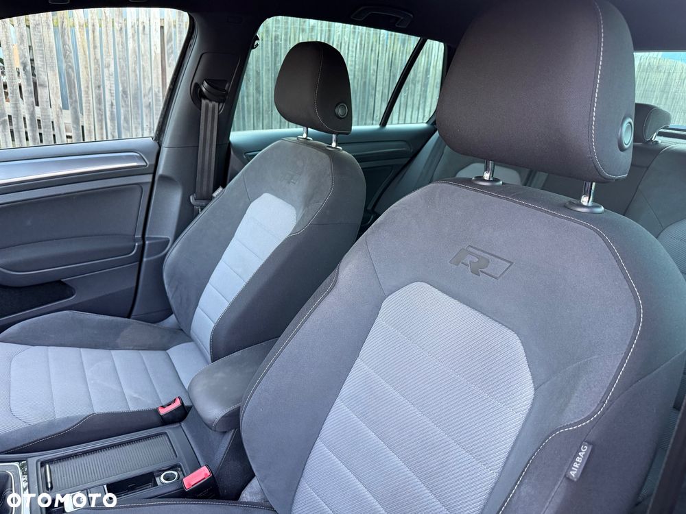 Volkswagen Golf - 19
