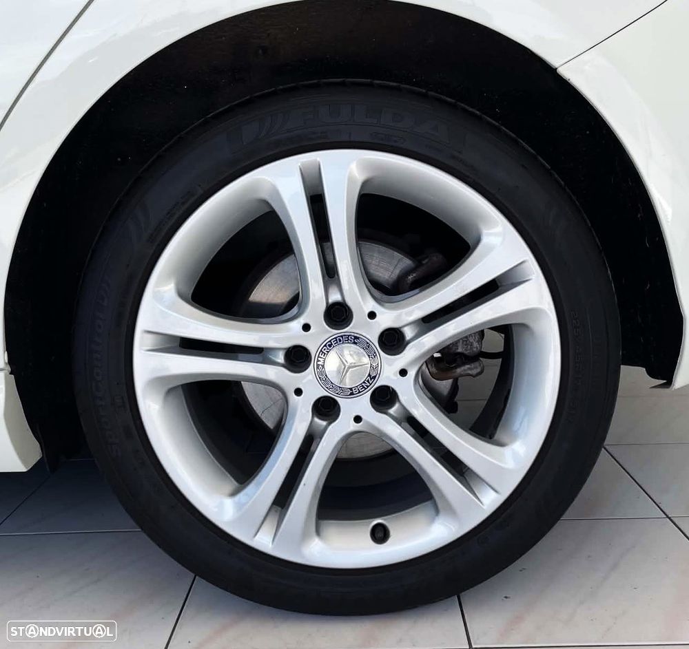 Mercedes-Benz A 180 CDi BE Edition Urban — fotografia 30