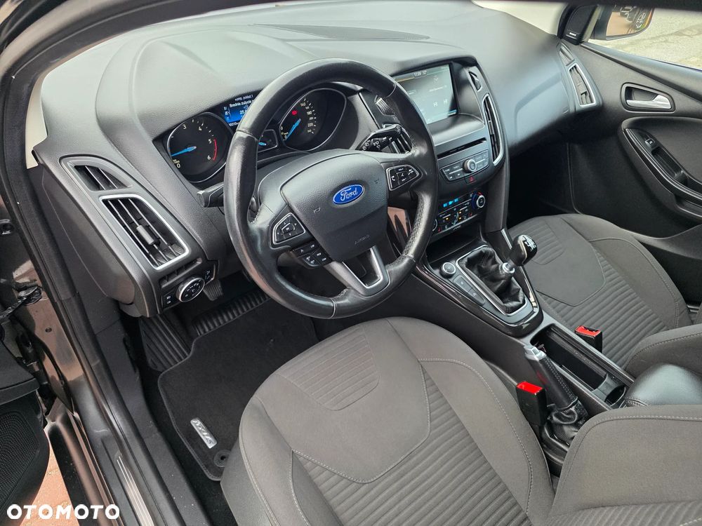 Ford Focus 1.5 TDCi DPF Start-Stopp-System Titanium - 10