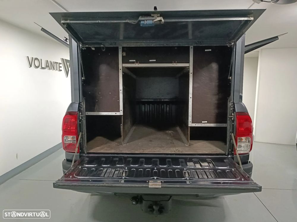 Toyota Hilux - 11
