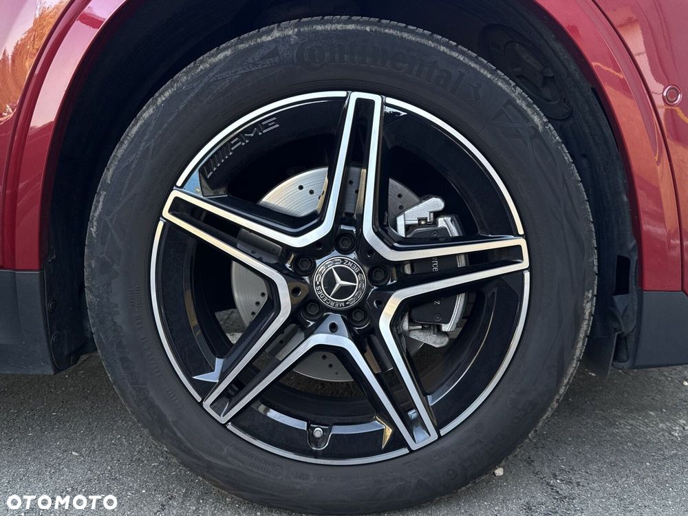 Mercedes-Benz GLA - 21