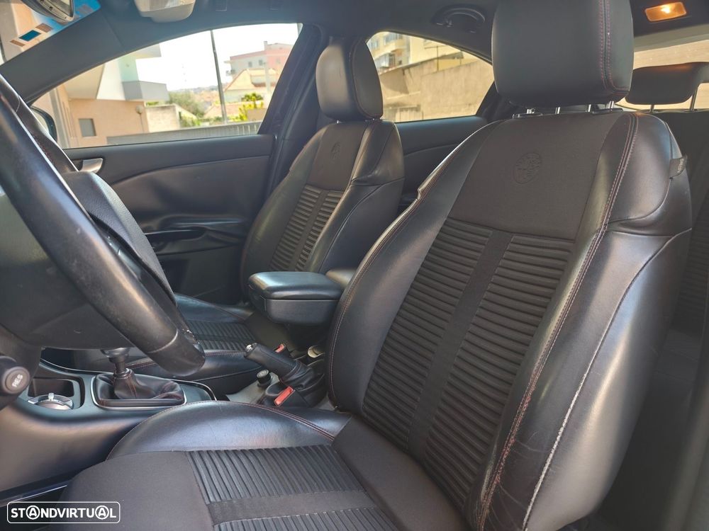 Alfa Romeo Giulietta 2.0 JTDM Distinctive - 28