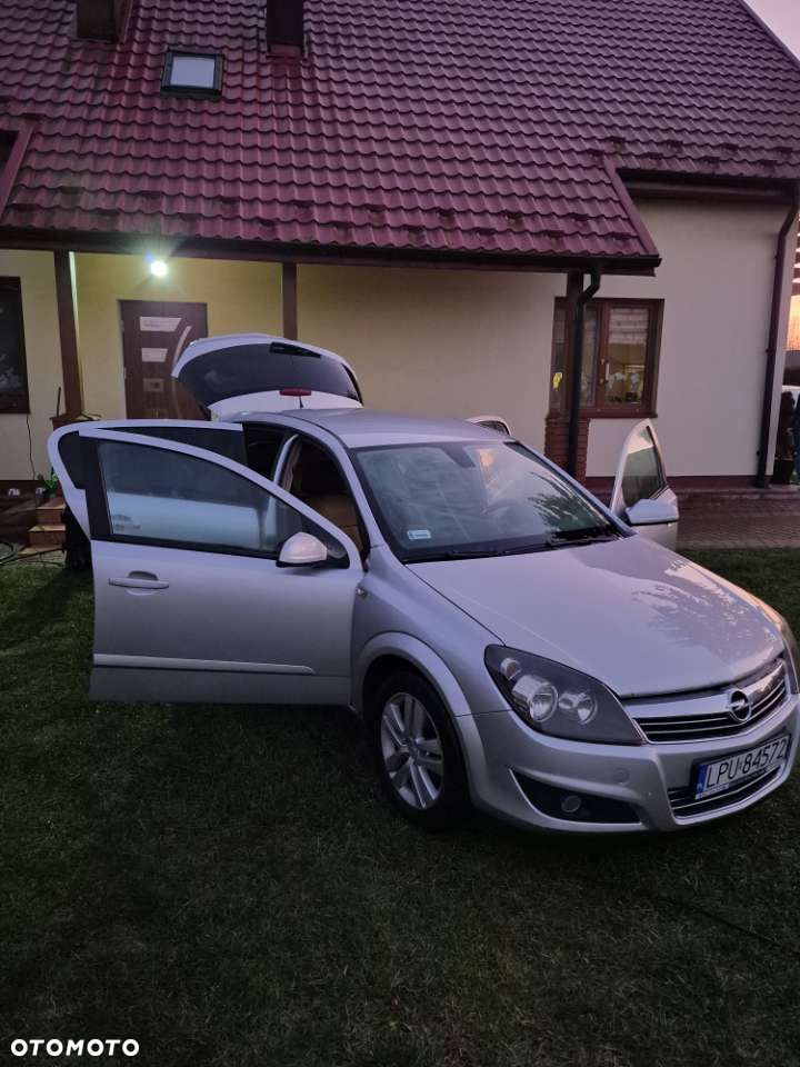 Opel Astra 1.7 CDTI - 12