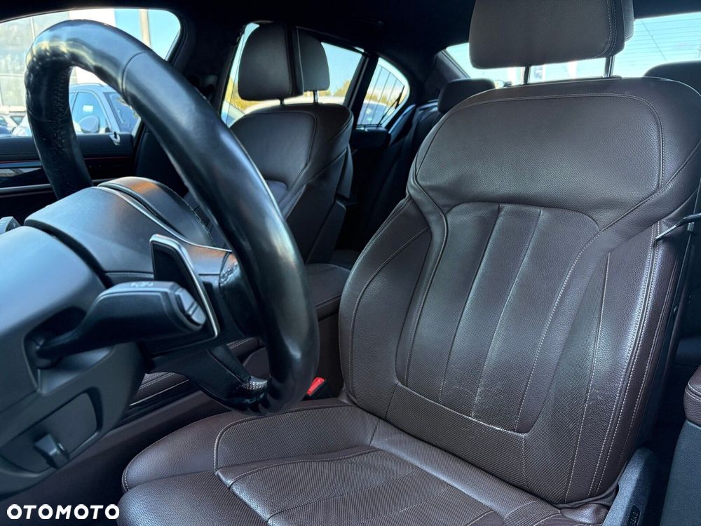 BMW Seria 7 730d xDrive - 11