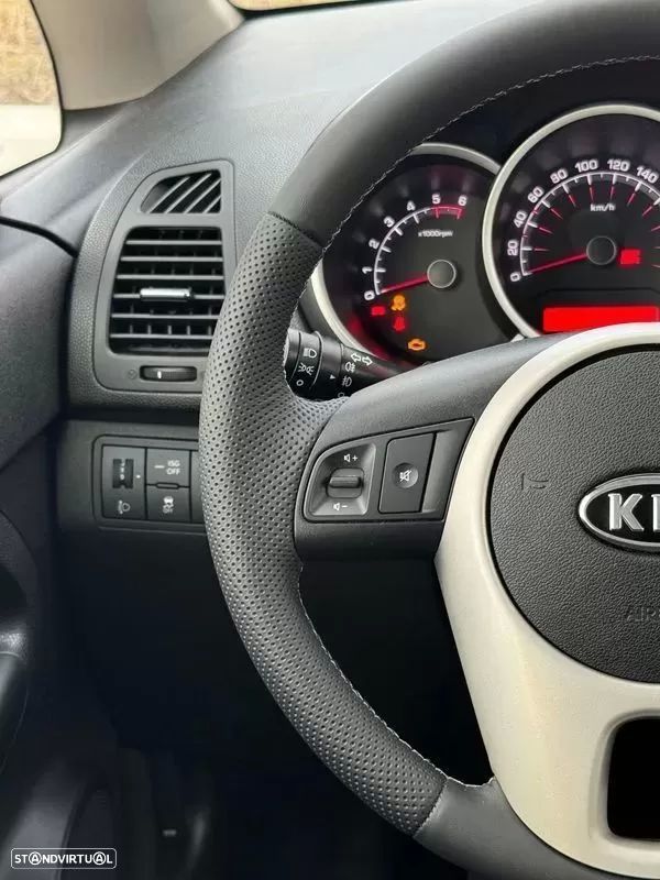 Kia Venga 1.4 CRDi LX ISG - 16