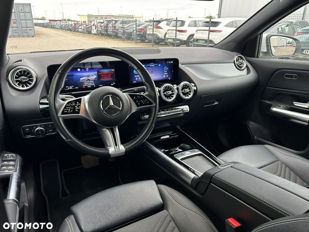 Mercedes-Benz EQA - 12