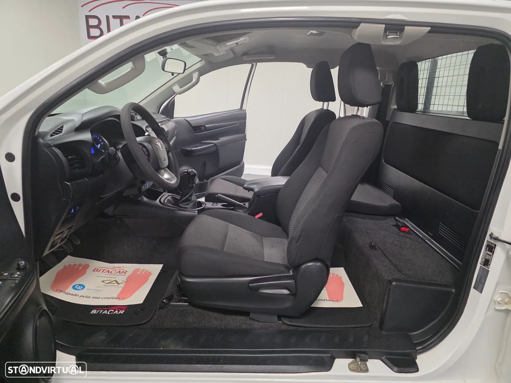 Toyota HILUX  2.4 D-4D 2WD CD - 46