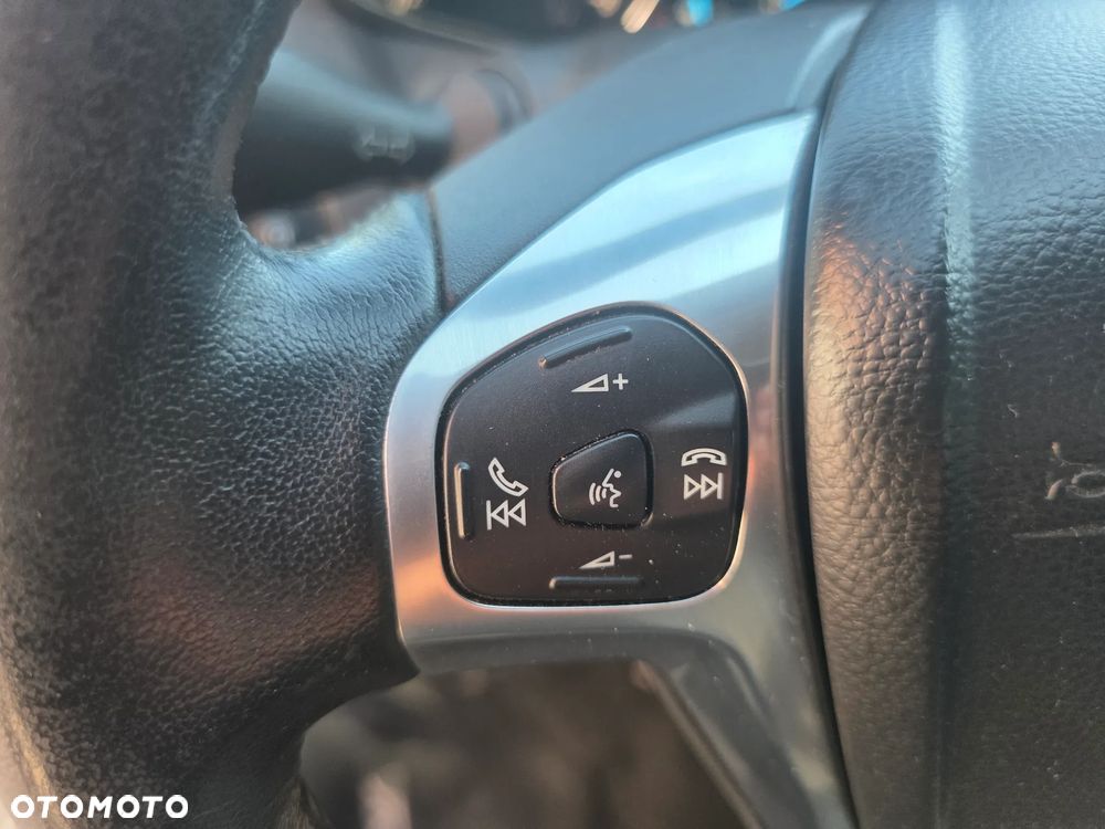 Ford Fiesta 1.0 EcoBoost Titanium - 20