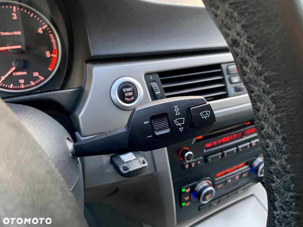 BMW Seria 3 320d - 34