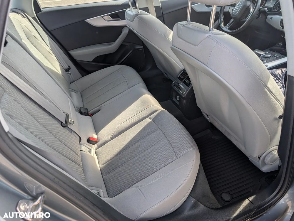 Audi A4 2.0 TDI S tronic - 10