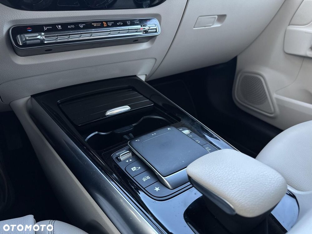 Mercedes-Benz GLA 200 Style - 23