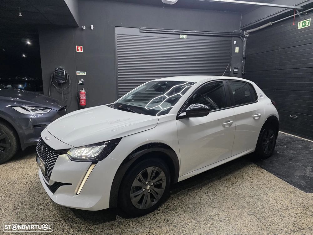Peugeot e-208 Active Pack - 28