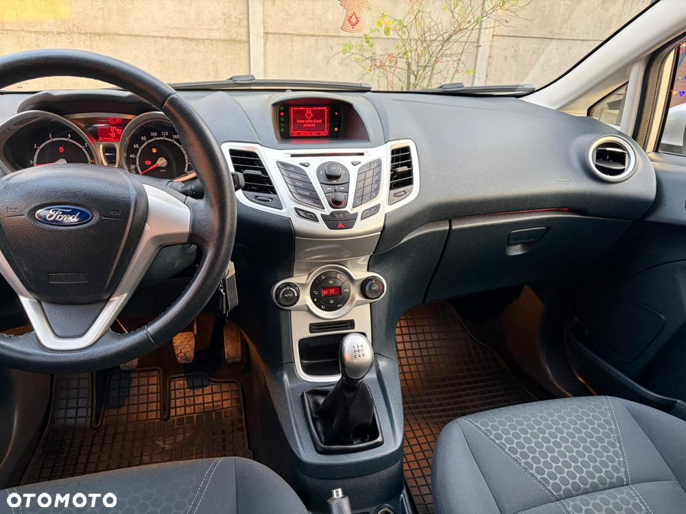 Ford Fiesta 1.25 Titanium EU5 - 8