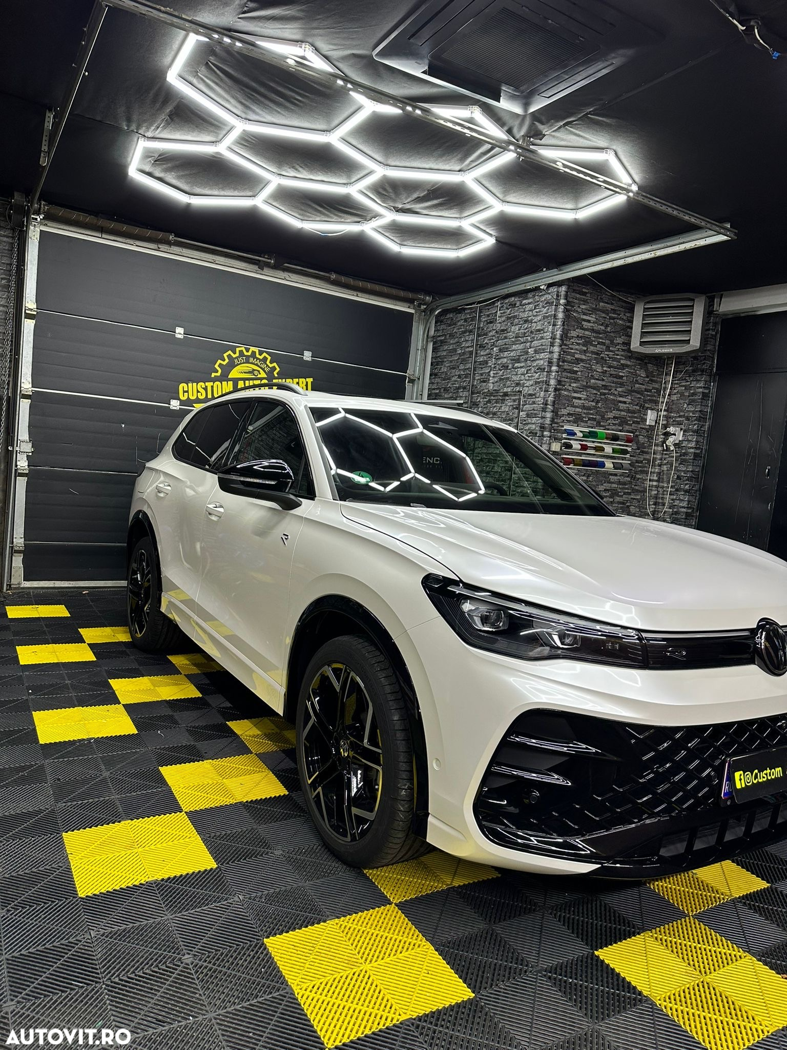 Volkswagen Tiguan 2.0 TDI SCR DSG 4Motion R-Line - 8