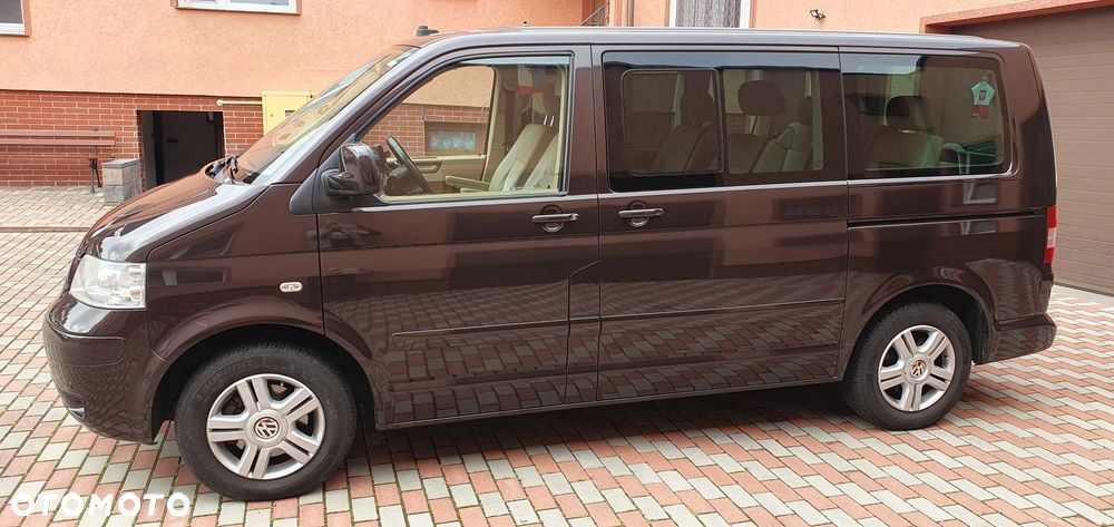 Volkswagen Multivan - 9