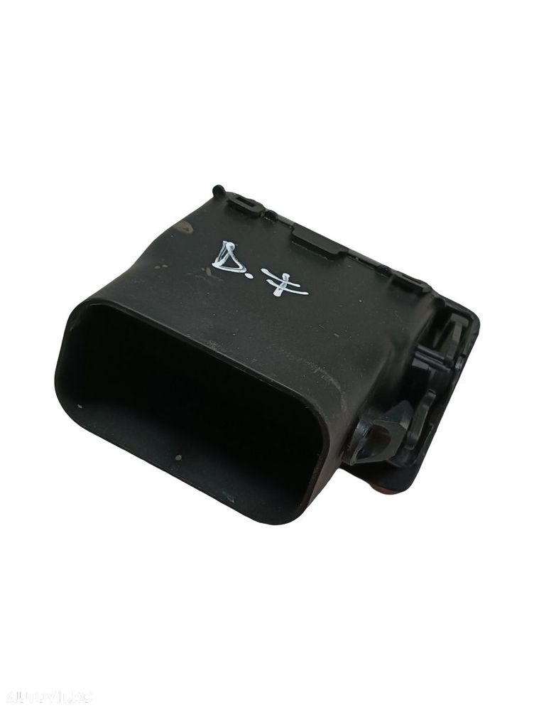 Grila de ventilatie laterala panou de bord dreapta fata PEUGEOT 307 SW 3H 2002 - 2009 - 2