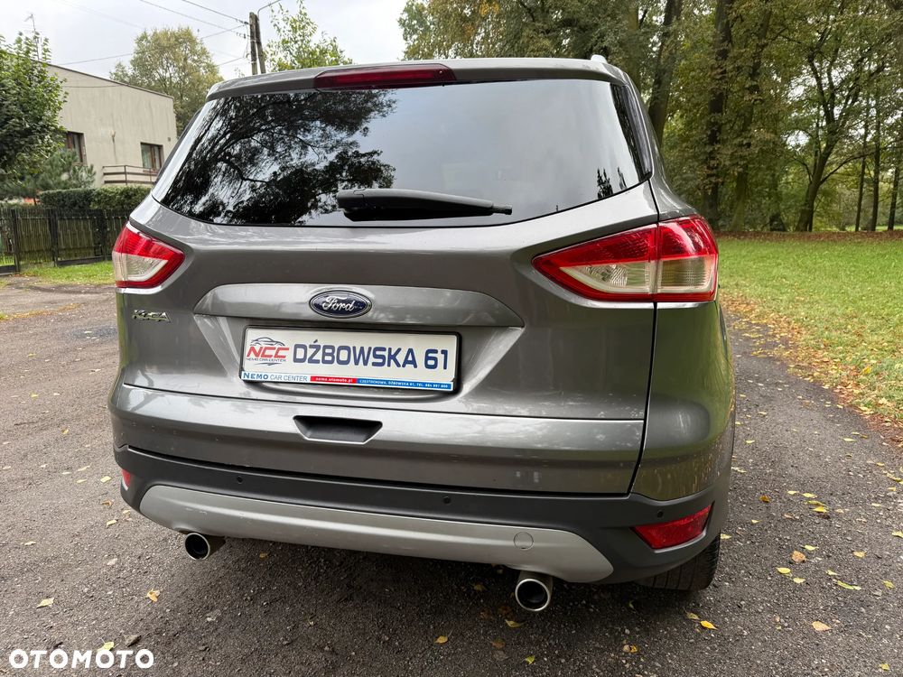 Ford Kuga 2.0 TDCi 2x4 Titanium - 10
