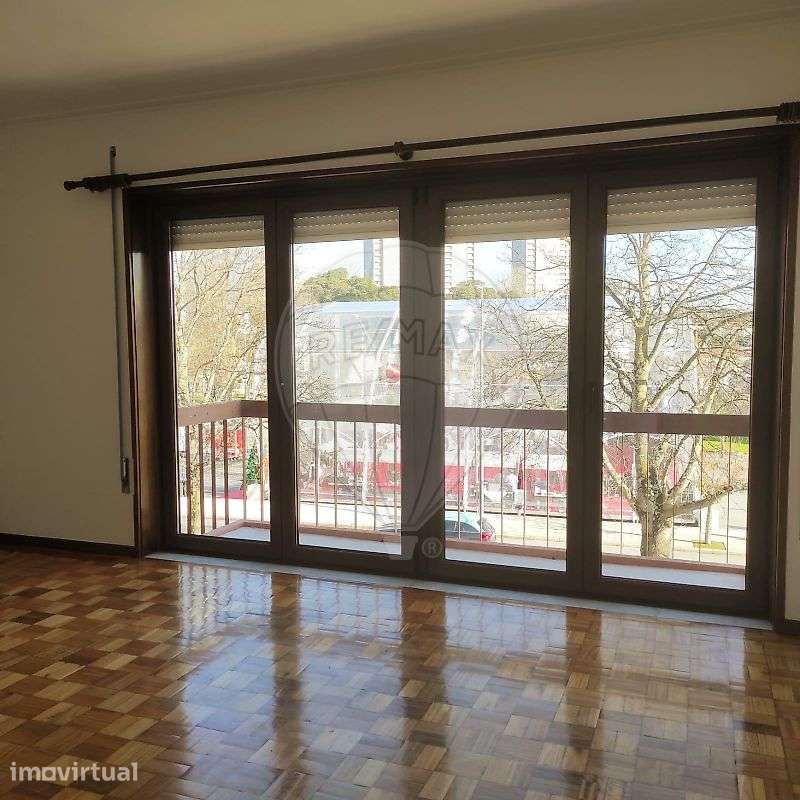 Apartamento T3 para arrendamento - Grande imagem: 2/12