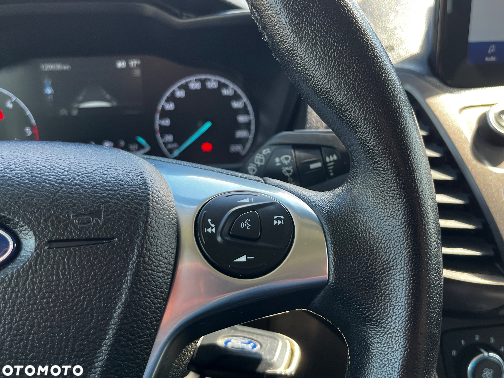 Ford Tourneo Connect - 23