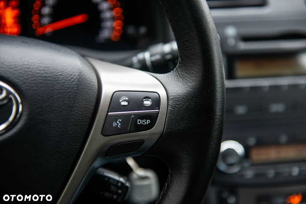 Toyota Avensis 1.8 Premium - 33