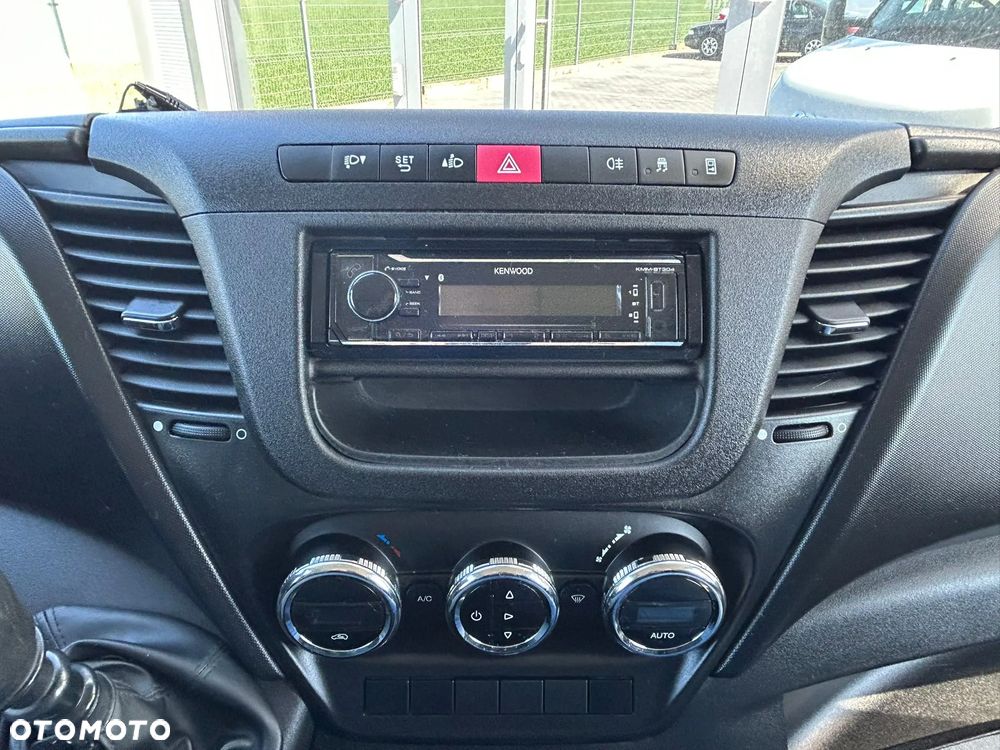 Iveco Daily 72C18 3.0 HPI Chłodnia Mroźnia 8 palet  **230V**Hakówka**Climatronic**Sprowadzony**2018R** - 18