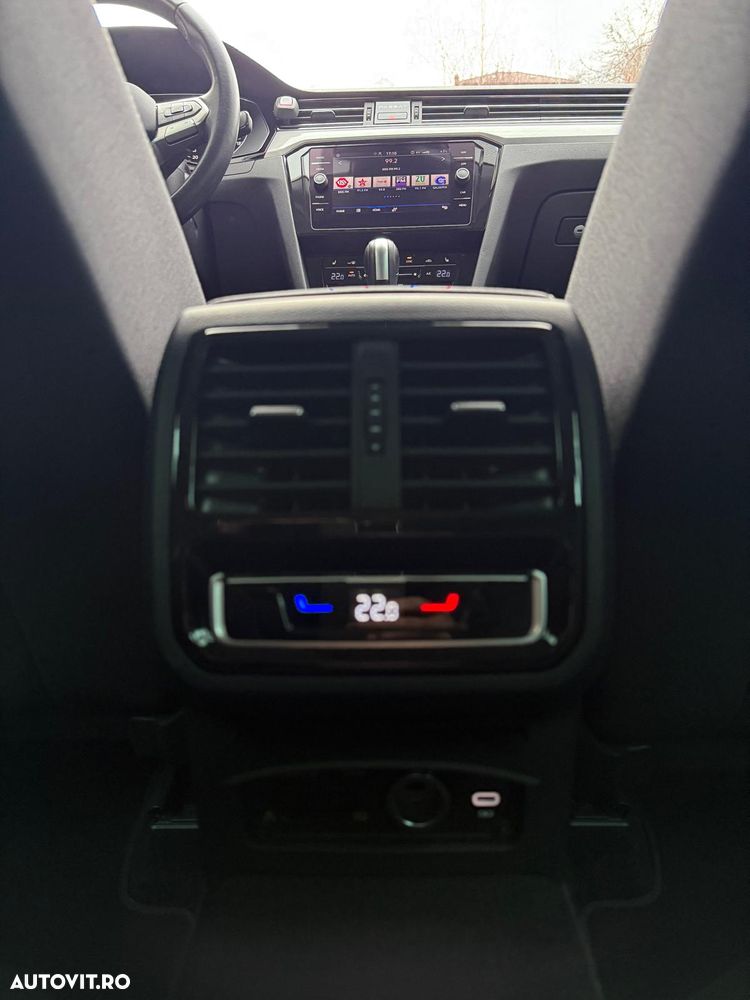 Volkswagen Passat - 23