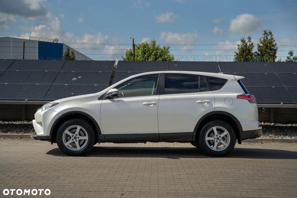 Toyota RAV4 2.0 D-4D Active 4x2 - 6