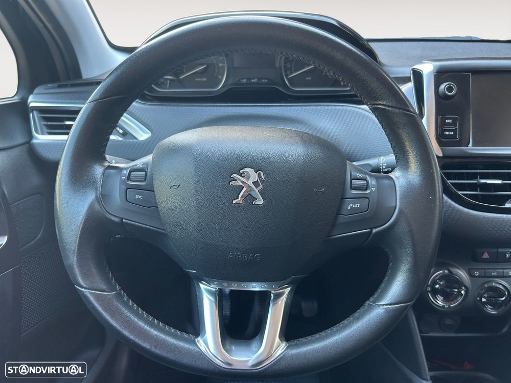 Peugeot 208 1.2 PureTech Active - 12