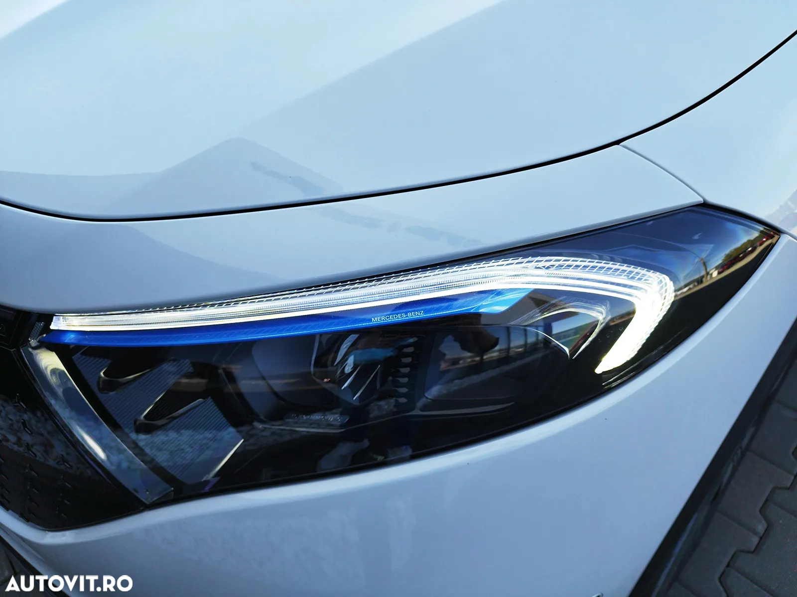 Mercedes-Benz EQB 300 4MATIC - 25