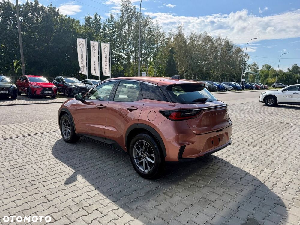 Lexus LBX 1.5 Hybrid - 4
