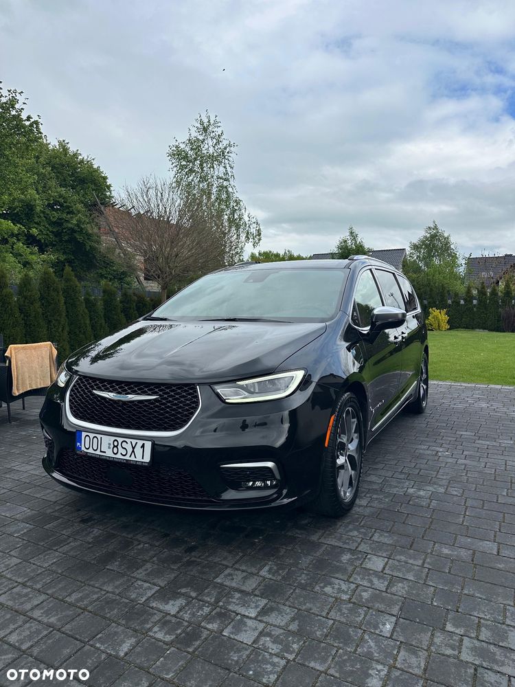 Chrysler Pacifica - 1