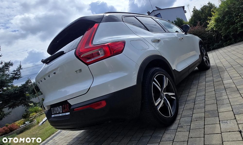 Volvo XC 40 T3 R-Design - 17
