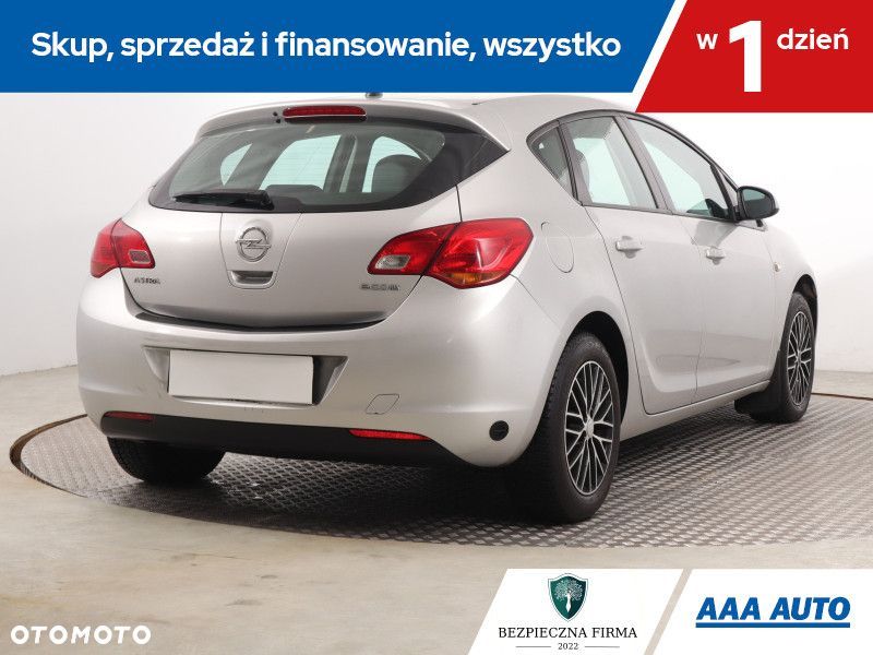 Opel Astra - 7