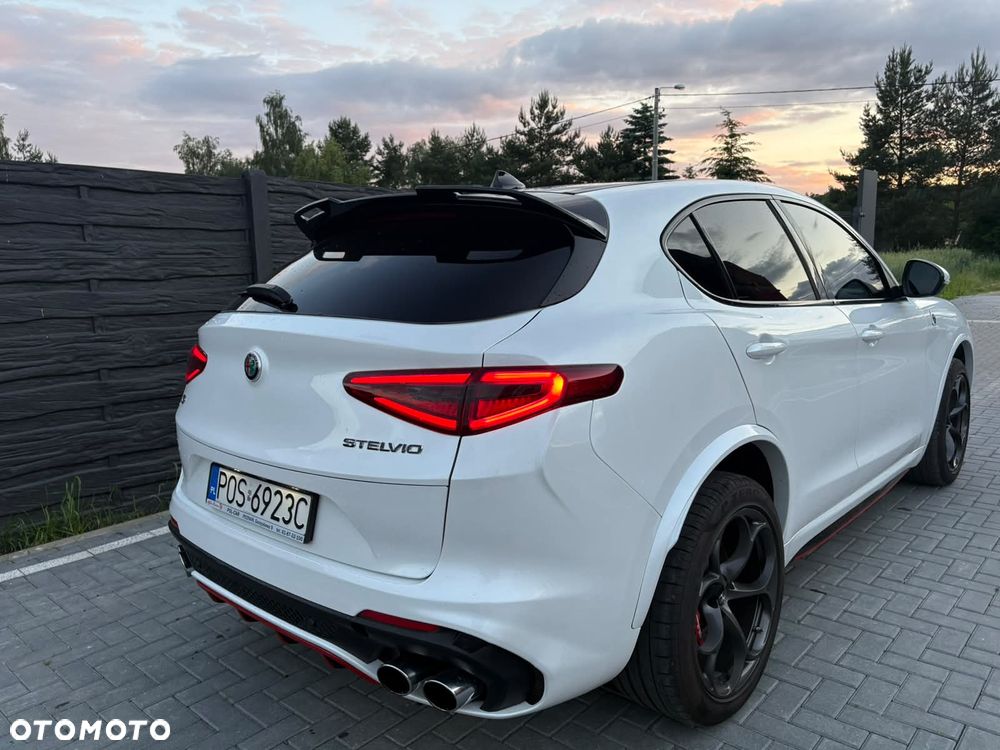 Alfa Romeo Stelvio 2.9 V6 Bi-Turbo Quadrifoglio Q4 - 32