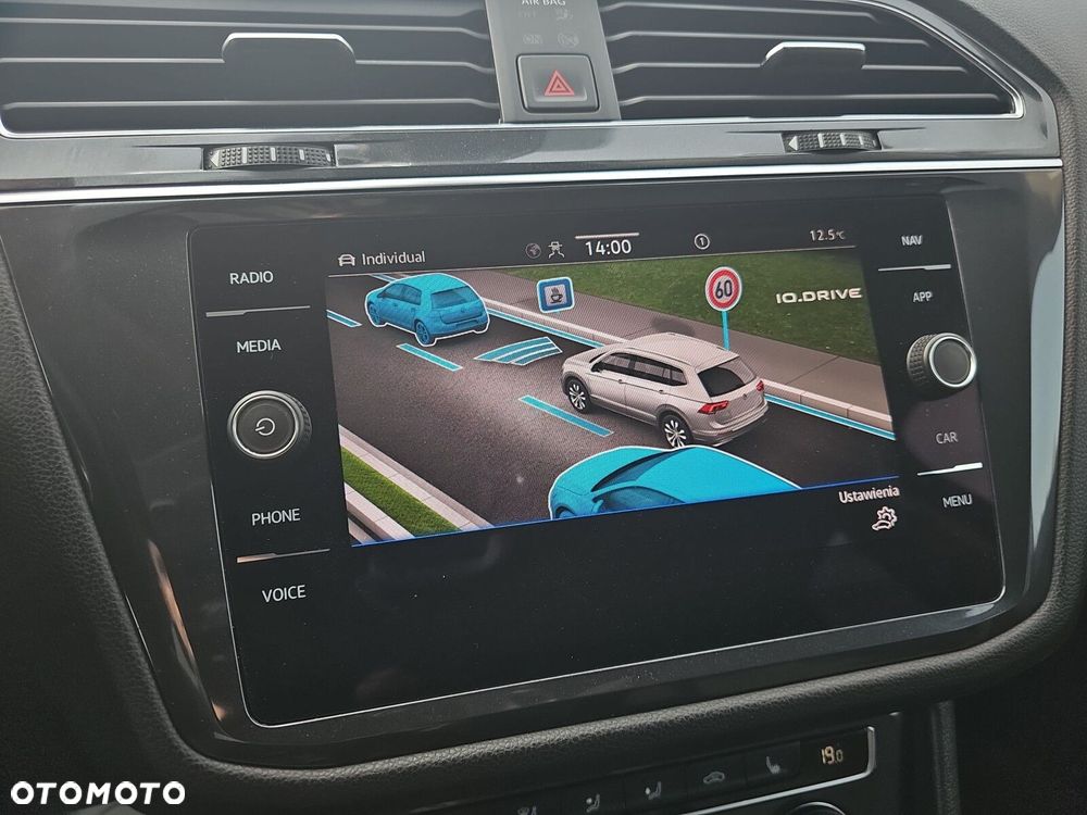 Volkswagen Tiguan Allspace 2.0 TDI 4Mot SCR Comfortline DSG 7os - 32