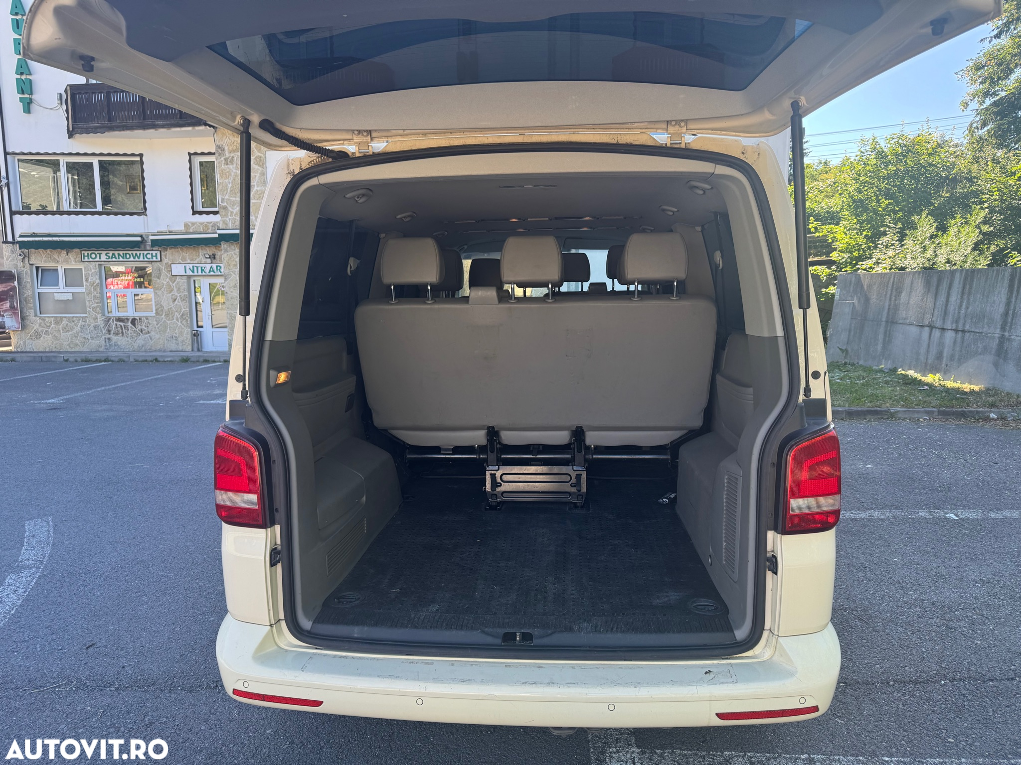Volkswagen Transporter Caravelle DSG Comfortline Lung - 8