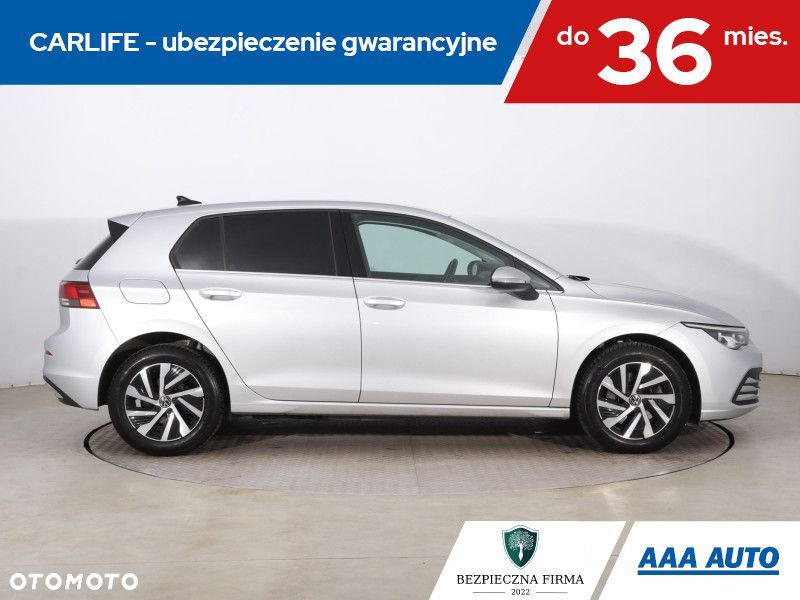 Volkswagen Golf - 8
