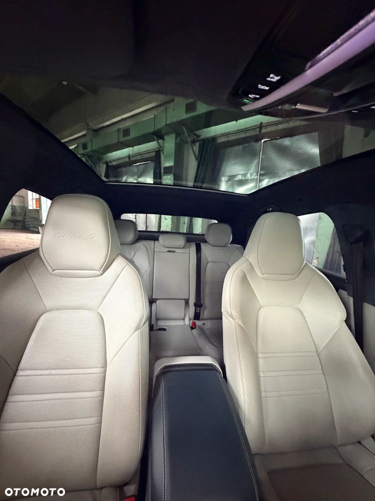 Porsche Cayenne - 31